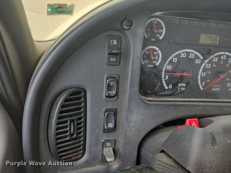 image for item DW1870 2007 Freightliner M2 106 bucket truck