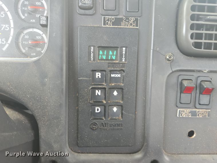 image for item DW1870 2007 Freightliner M2 106 bucket truck