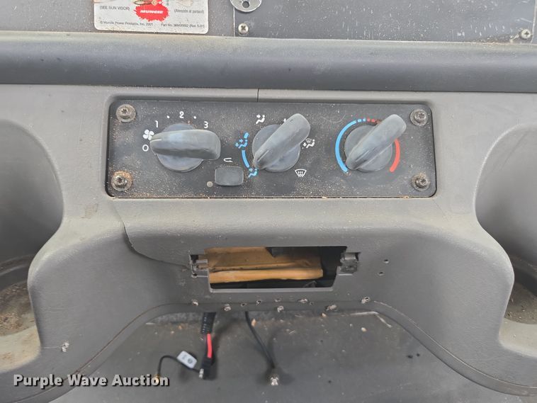 image for item DW1870 2007 Freightliner M2 106 bucket truck