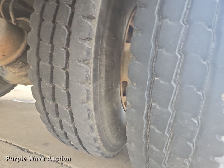 image for item DW1870 2007 Freightliner M2 106 bucket truck