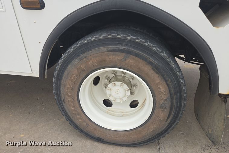 image for item DW1870 2007 Freightliner M2 106 bucket truck