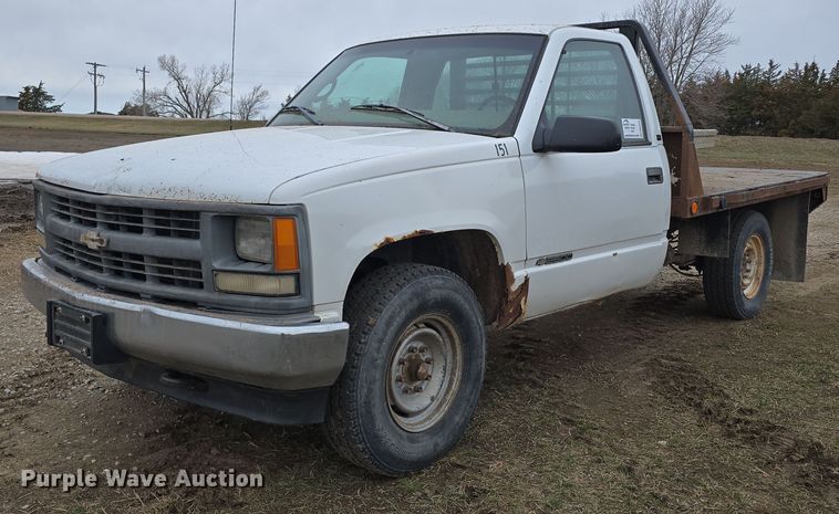 image for item DW3235 1998 Chevrolet C2500 flatbed pickup truck