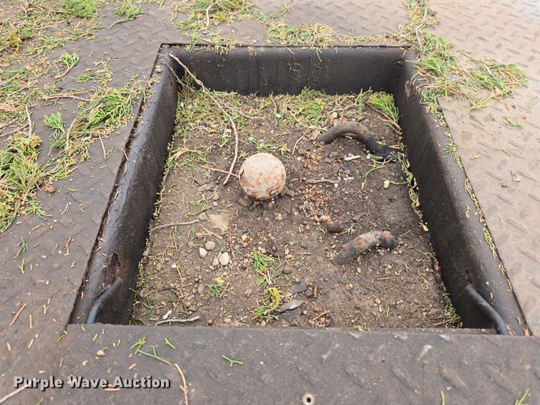 image for item DW3235 1998 Chevrolet C2500 flatbed pickup truck