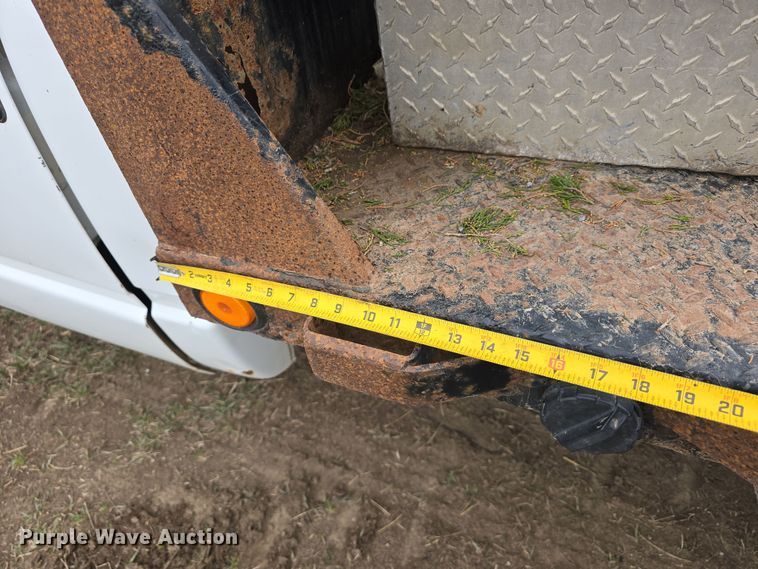 image for item DW3235 1998 Chevrolet C2500 flatbed pickup truck