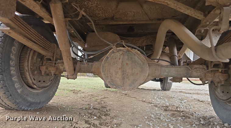 image for item DW3235 1998 Chevrolet C2500 flatbed pickup truck