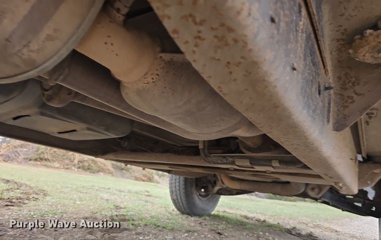 image for item DW3235 1998 Chevrolet C2500 flatbed pickup truck