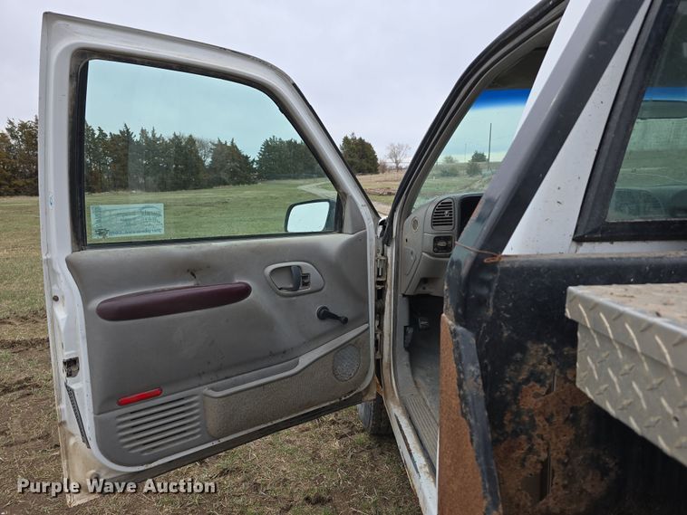 image for item DW3235 1998 Chevrolet C2500 flatbed pickup truck