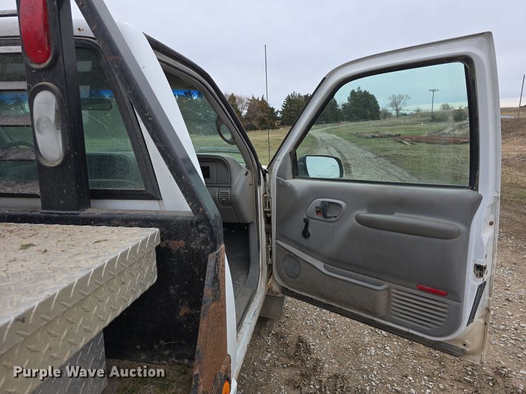 image for item DW3235 1998 Chevrolet C2500 flatbed pickup truck