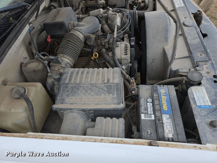 image for item DW3235 1998 Chevrolet C2500 flatbed pickup truck