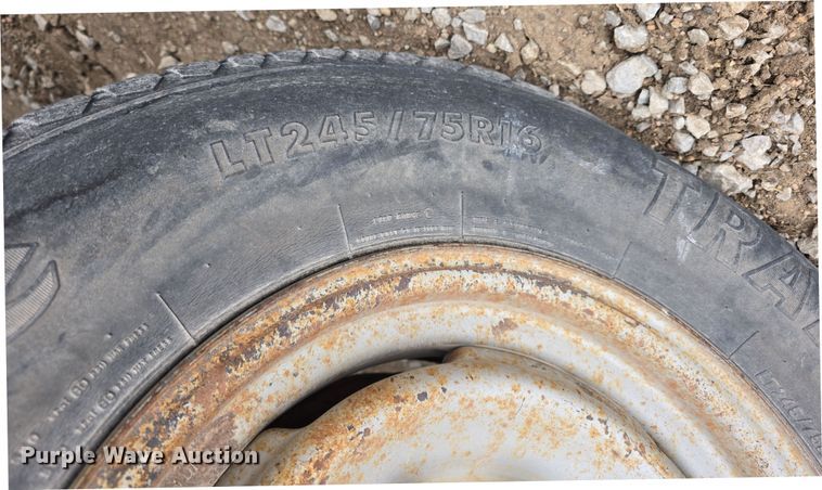 image for item DW3235 1998 Chevrolet C2500 flatbed pickup truck