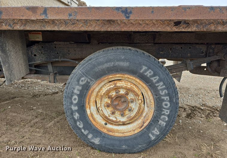 image for item DW3235 1998 Chevrolet C2500 flatbed pickup truck