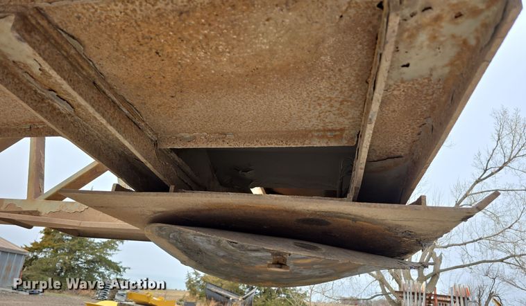 image for item DW3241 2016 Manac CPS bottom dump trailer