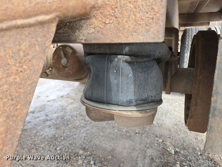 image for item DW3241 2016 Manac CPS bottom dump trailer