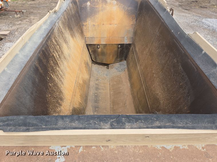 image for item DW3241 2016 Manac CPS bottom dump trailer