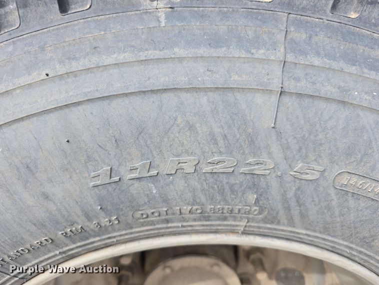 image for item DW3241 2016 Manac CPS bottom dump trailer