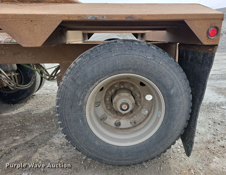 image for item DW3241 2016 Manac CPS bottom dump trailer