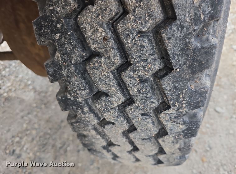 image for item DW3241 2016 Manac CPS bottom dump trailer