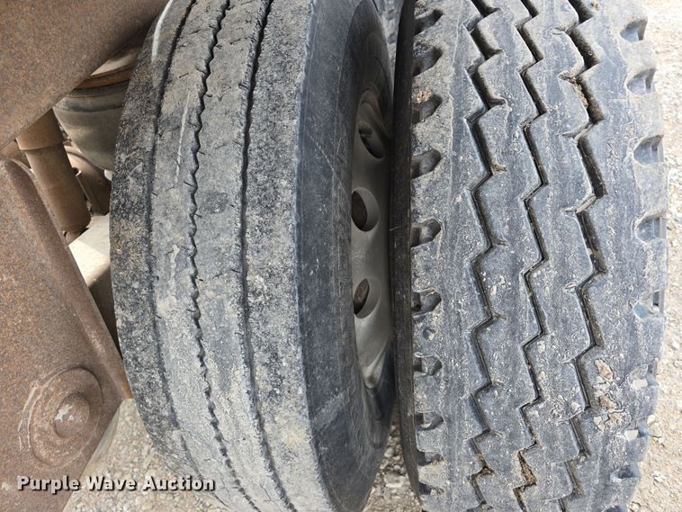 image for item DW3241 2016 Manac CPS bottom dump trailer