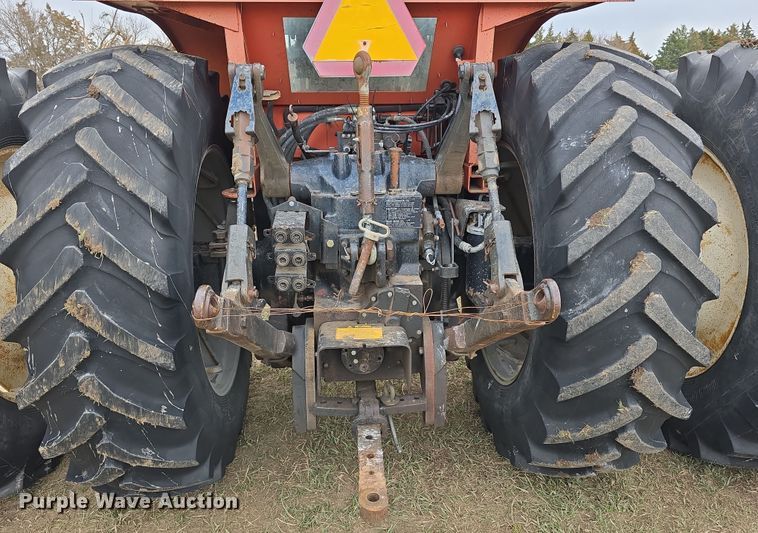 image for item DW3243 1985 Allis-Chalmers 8050 MFWD tractor