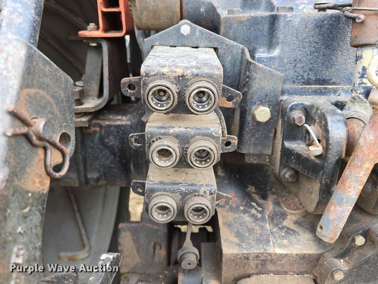 image for item DW3243 1985 Allis-Chalmers 8050 MFWD tractor