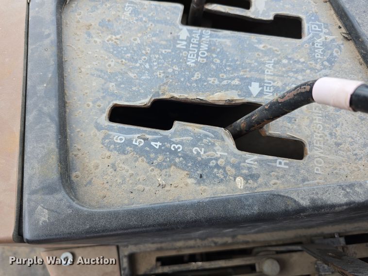 image for item DW3243 1985 Allis-Chalmers 8050 MFWD tractor