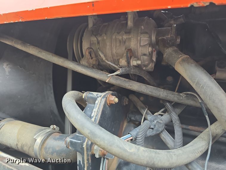 image for item DW3243 1985 Allis-Chalmers 8050 MFWD tractor