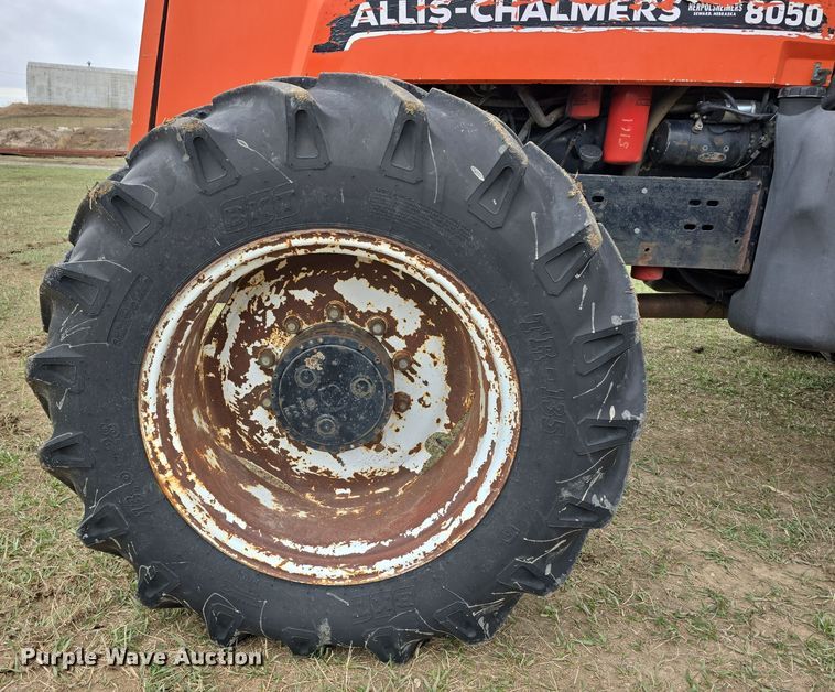 image for item DW3243 1985 Allis-Chalmers 8050 MFWD tractor
