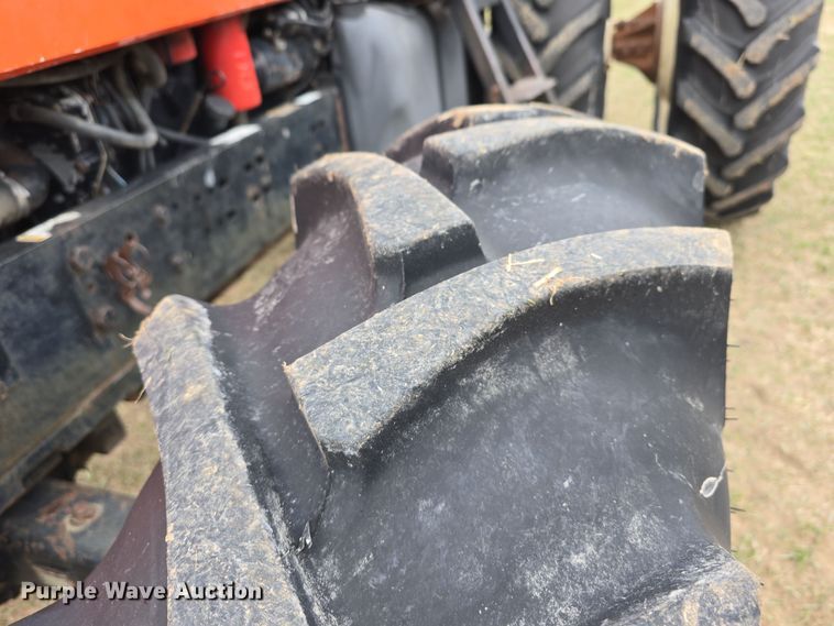 image for item DW3243 1985 Allis-Chalmers 8050 MFWD tractor