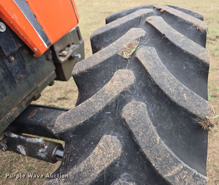 image for item DW3243 1985 Allis-Chalmers 8050 MFWD tractor