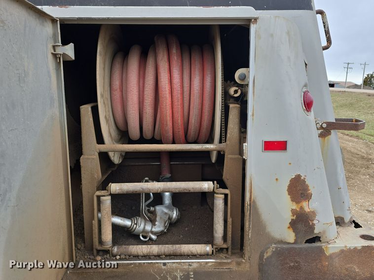 image for item DW3244 1985 Ford F800 fuel truck