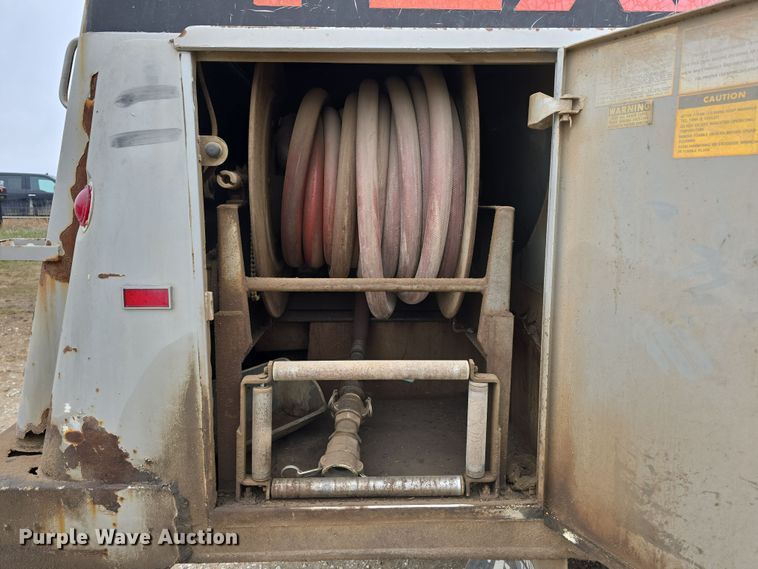 image for item DW3244 1985 Ford F800 fuel truck