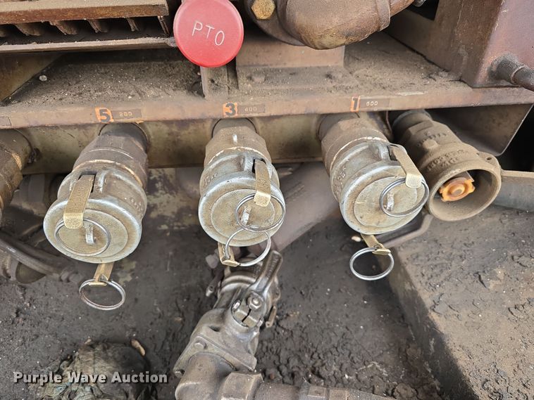 image for item DW3244 1985 Ford F800 fuel truck