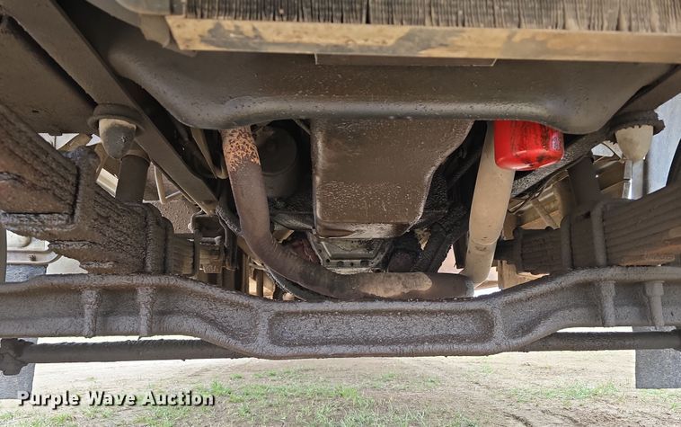 image for item DW3244 1985 Ford F800 fuel truck