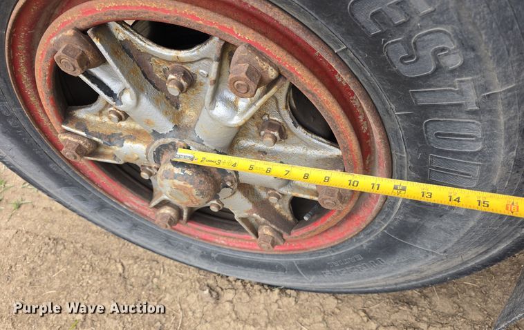 image for item DW3244 1985 Ford F800 fuel truck