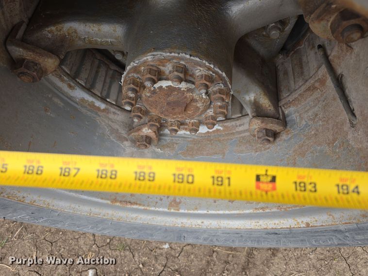 image for item DW3244 1985 Ford F800 fuel truck