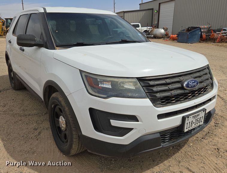 image for item DW8556 2016 Ford Explorer Police SUV