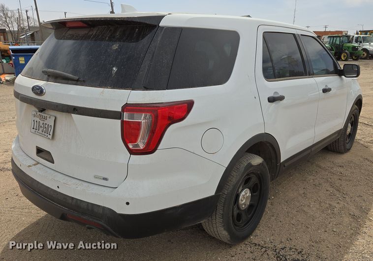 image for item DW8556 2016 Ford Explorer Police SUV