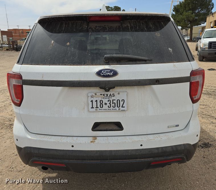 image for item DW8556 2016 Ford Explorer Police SUV