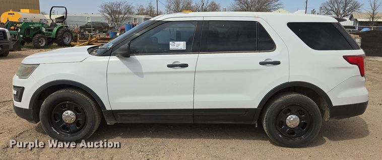 image for item DW8556 2016 Ford Explorer Police SUV
