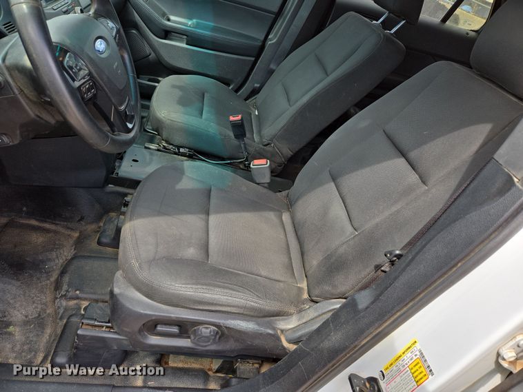 image for item DW8556 2016 Ford Explorer Police SUV