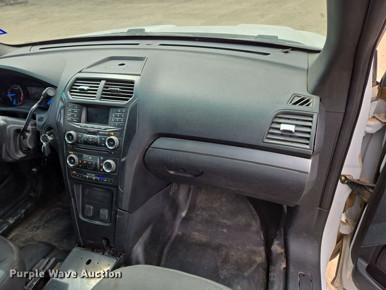 image for item DW8556 2016 Ford Explorer Police SUV