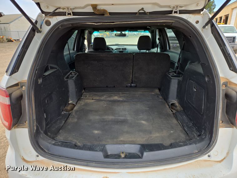 image for item DW8556 2016 Ford Explorer Police SUV