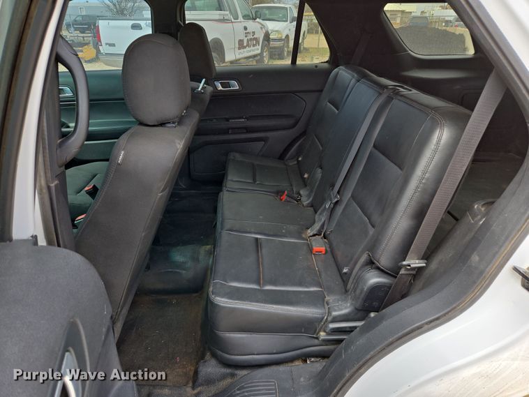 image for item DW8556 2016 Ford Explorer Police SUV