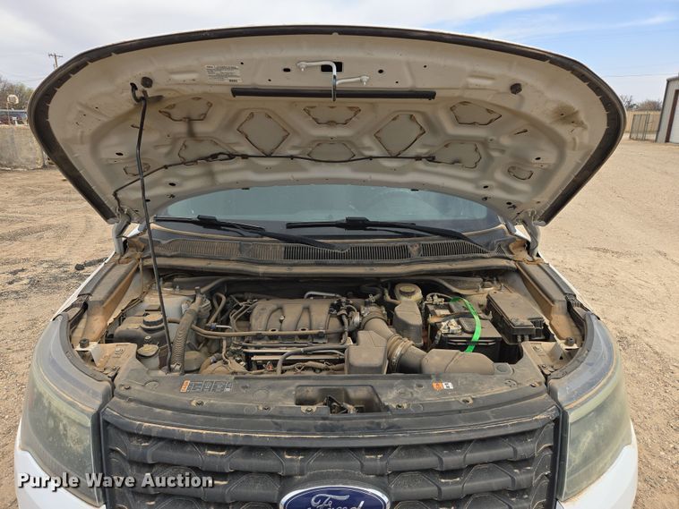 image for item DW8556 2016 Ford Explorer Police SUV