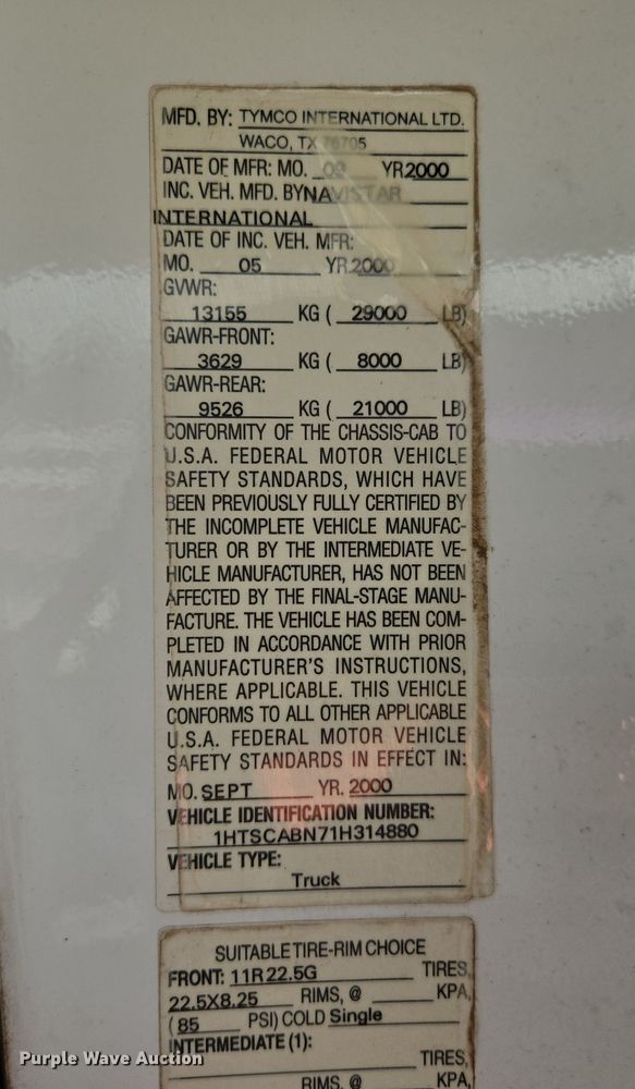 image for item DW8603 2001 International 4700 truck cab and chassis