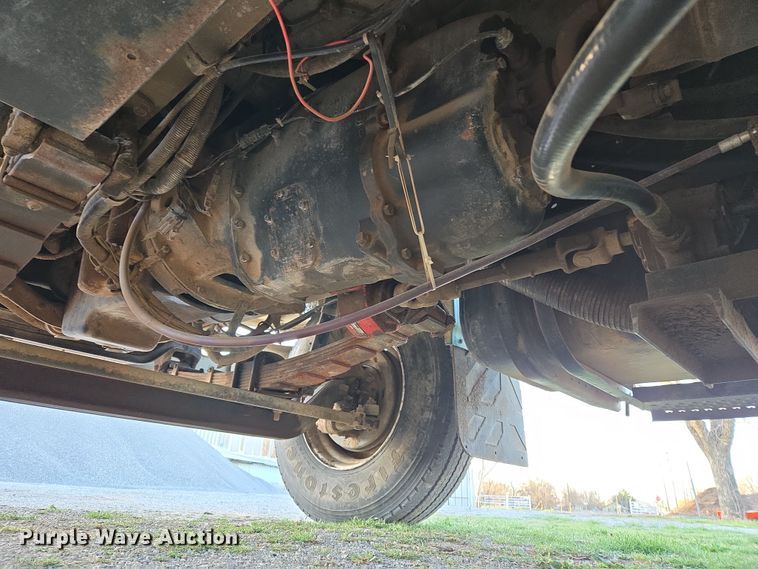 image for item DW8611 1996 International 4700 dump truck