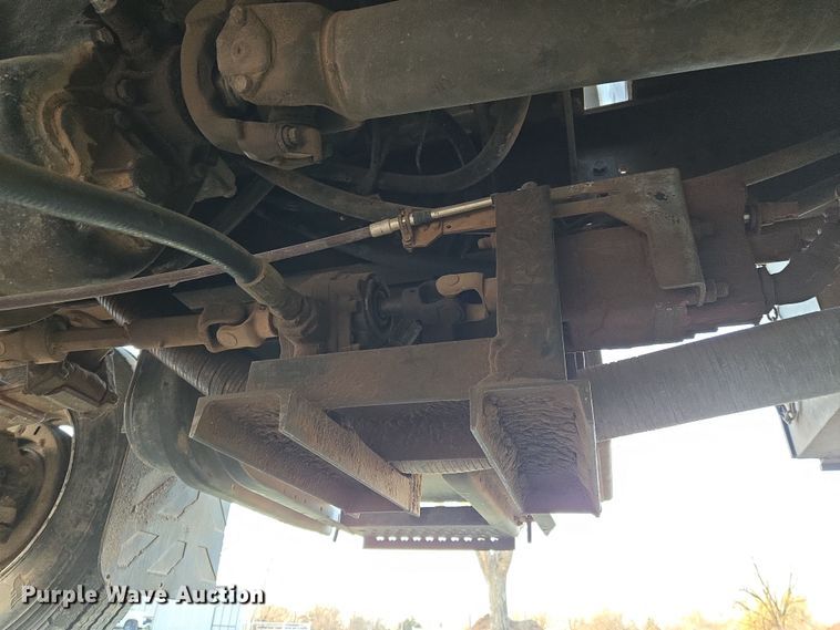 image for item DW8611 1996 International 4700 dump truck