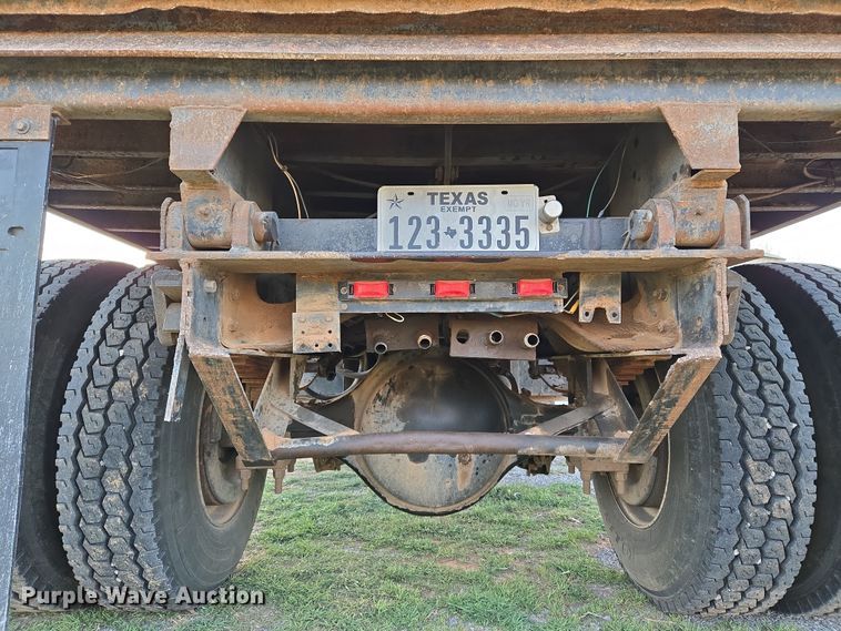 image for item DW8611 1996 International 4700 dump truck