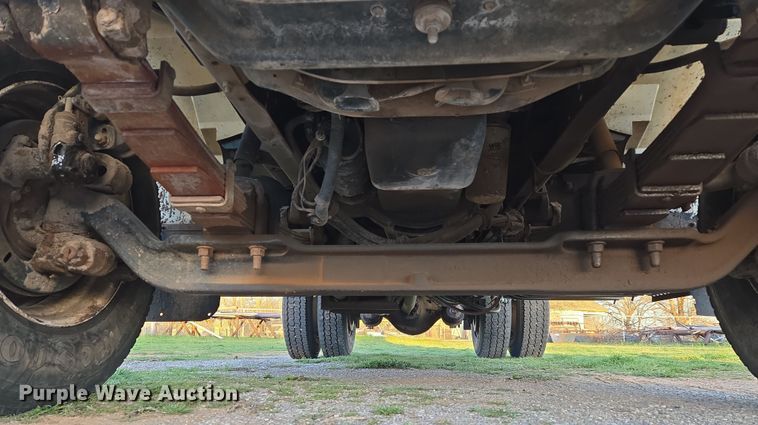 image for item DW8611 1996 International 4700 dump truck