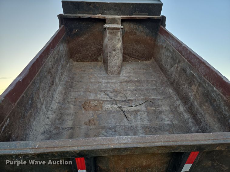 image for item DW8611 1996 International 4700 dump truck